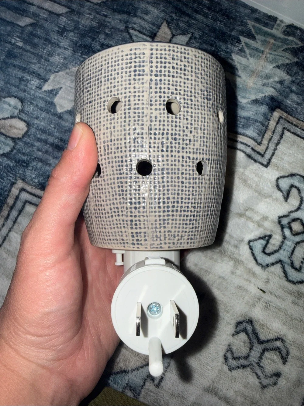 EUC- Scentsy Red Star Ceramic Plug-In Wall Warmer